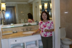 hotel_room_bath