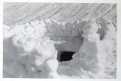 山岳部６　雪洞